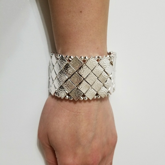 White House Black Market Jewelry - WHBM bracelet FINAL PRICE DROP